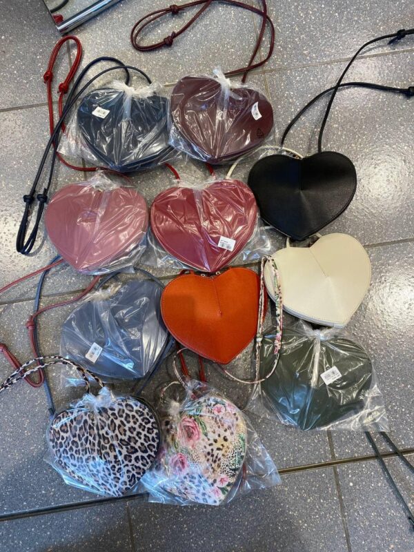 Ladies Handbags Liquidation Pallet - Image 22
