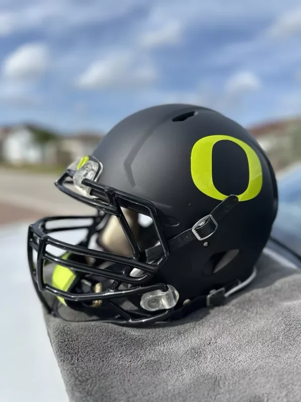 OREGON DUCKS VOLT CUSTOM RIDDELL SPEED FULL SIZE FOOTBALL HELMET - Image 4