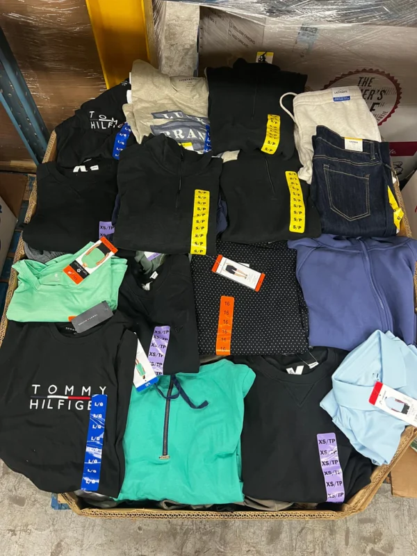 Costco Clothing pallet - Image 5