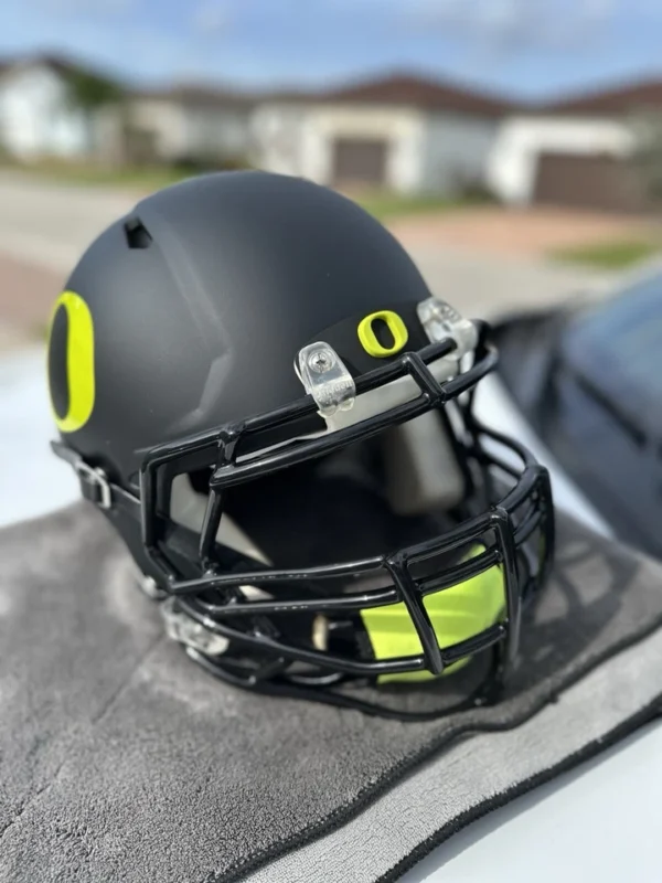 OREGON DUCKS VOLT CUSTOM RIDDELL SPEED FULL SIZE FOOTBALL HELMET - Image 5