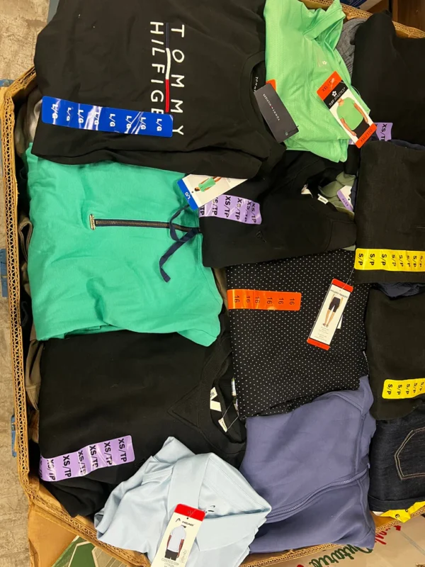 Costco Clothing pallet - Image 6
